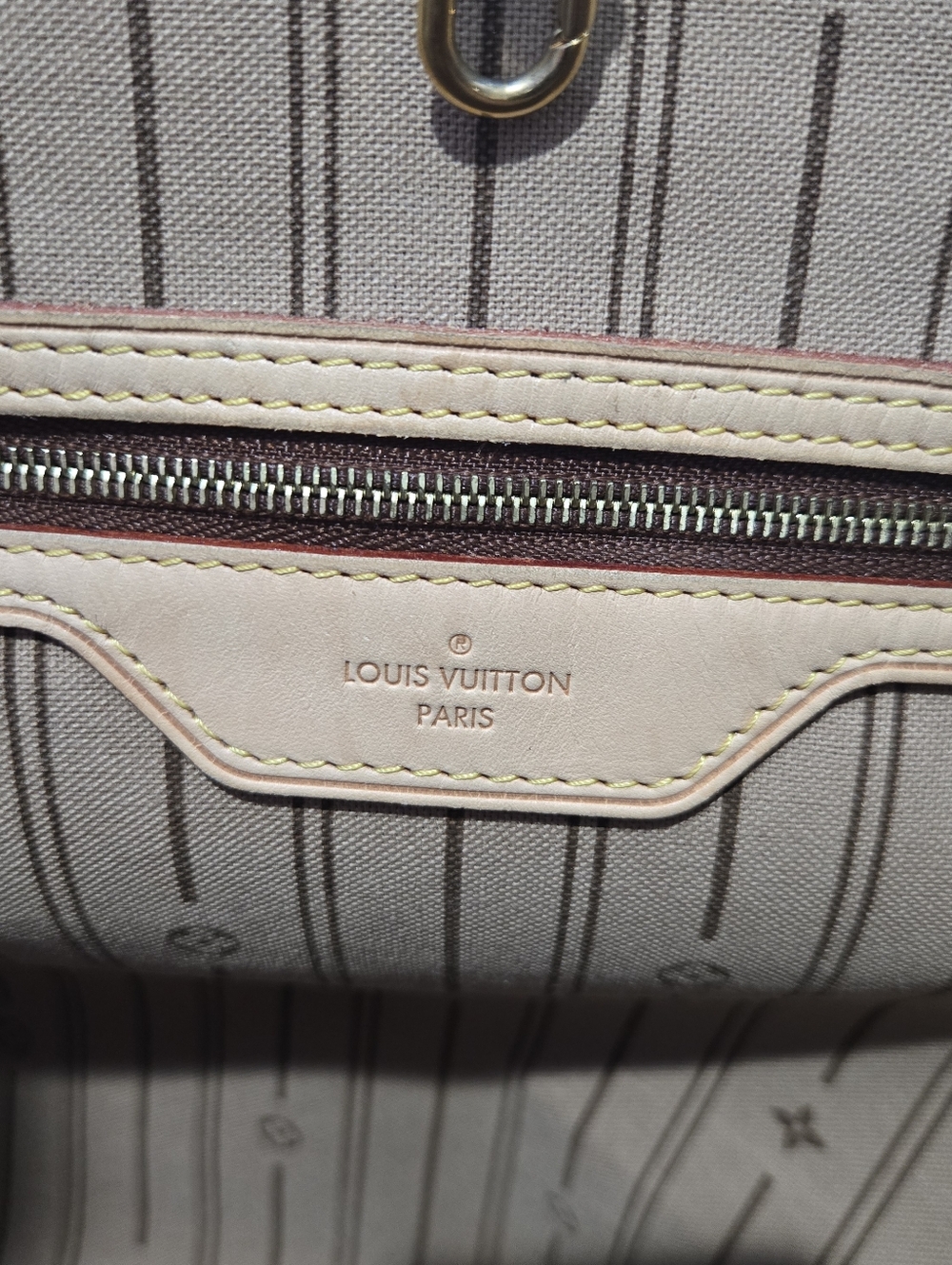 Authentic Louis Vuitton Delightful MM in classic Monogram canvas  - Picture 8 of 15